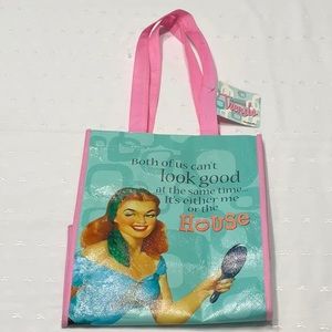 Vandor Trends Tote Vintage Look Housewife and Quote